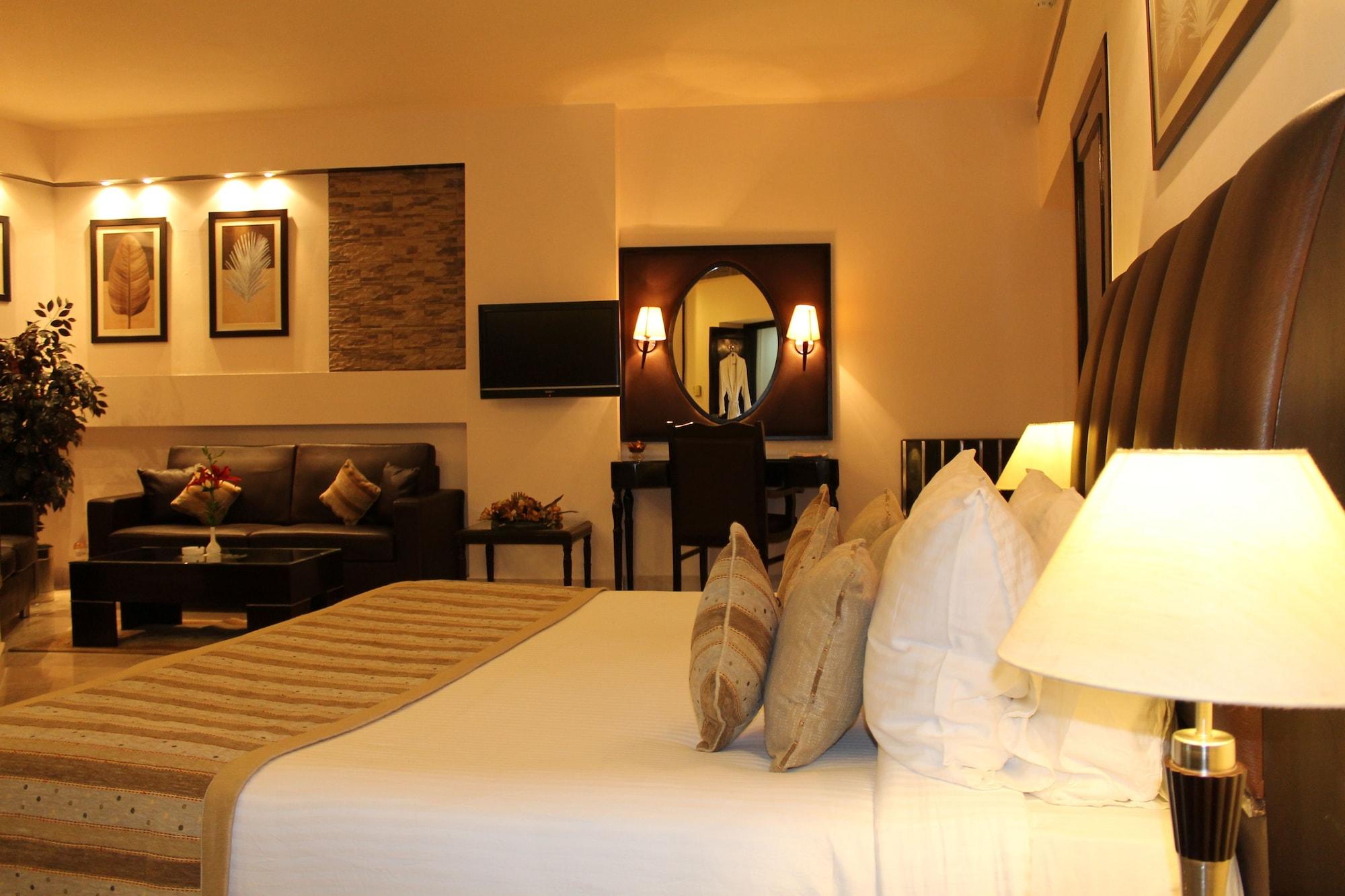 Hotel Shanti Palace Mahipalpur New Delhi Exterior foto