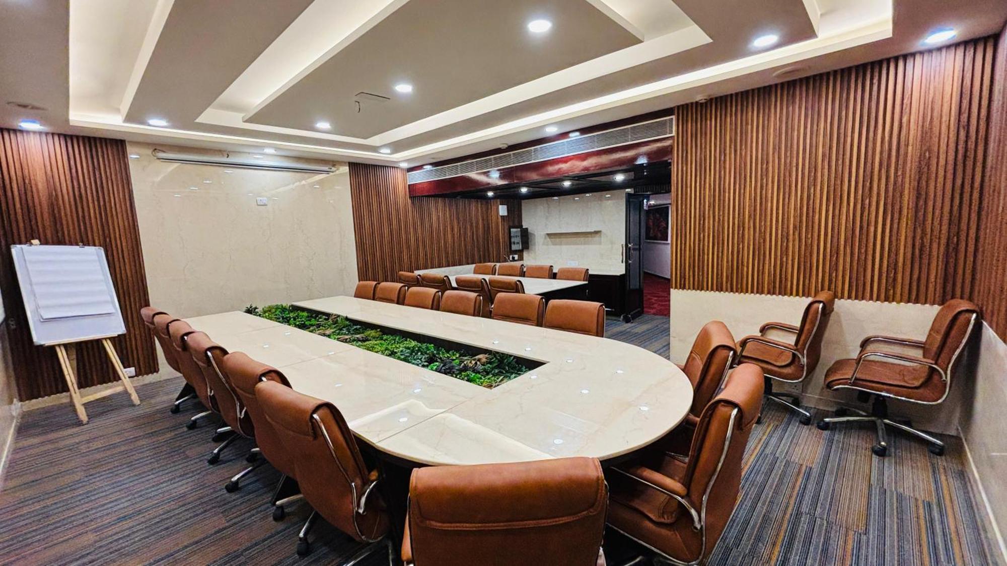 Hotel Shanti Palace Mahipalpur New Delhi Exterior foto