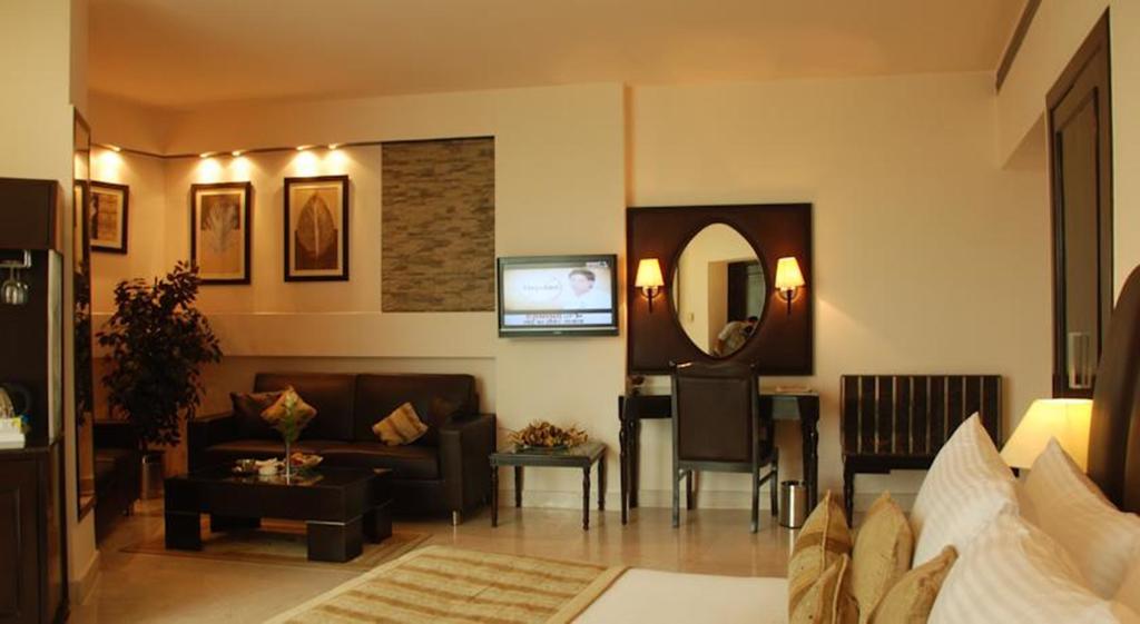 Hotel Shanti Palace Mahipalpur New Delhi Exterior foto